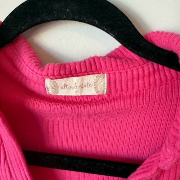 Altar'd State Fuchsia Ribbed top size medium - Picture 4 of 4